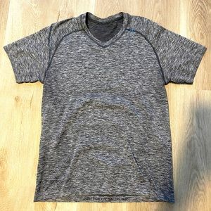 Lululemon Mens T-Shirt - Size Large